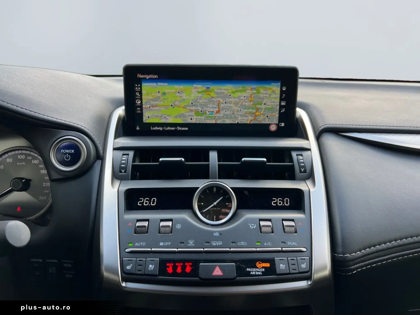 NX 300h E-FOUR F SPORT  Matrix 360  Levinson Pan