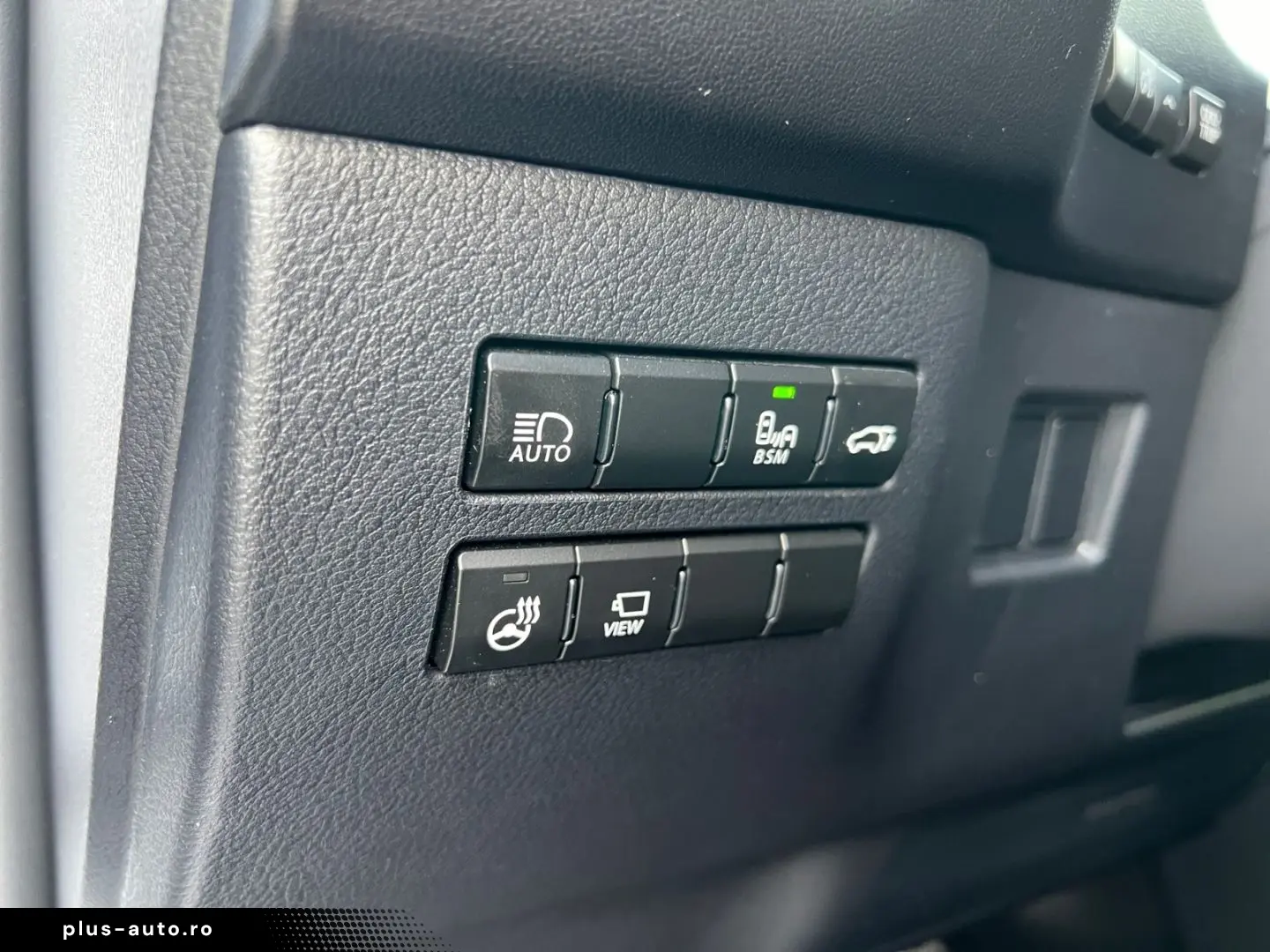 NX 300h E-FOUR F SPORT  Matrix 360  Levinson Pan