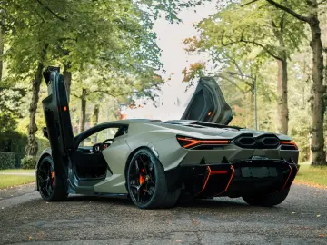 Revuelto 6.5 V12 HPEV