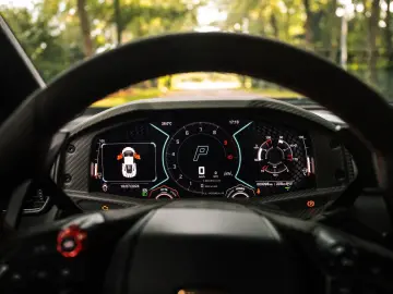 Revuelto 6.5 V12 HPEV