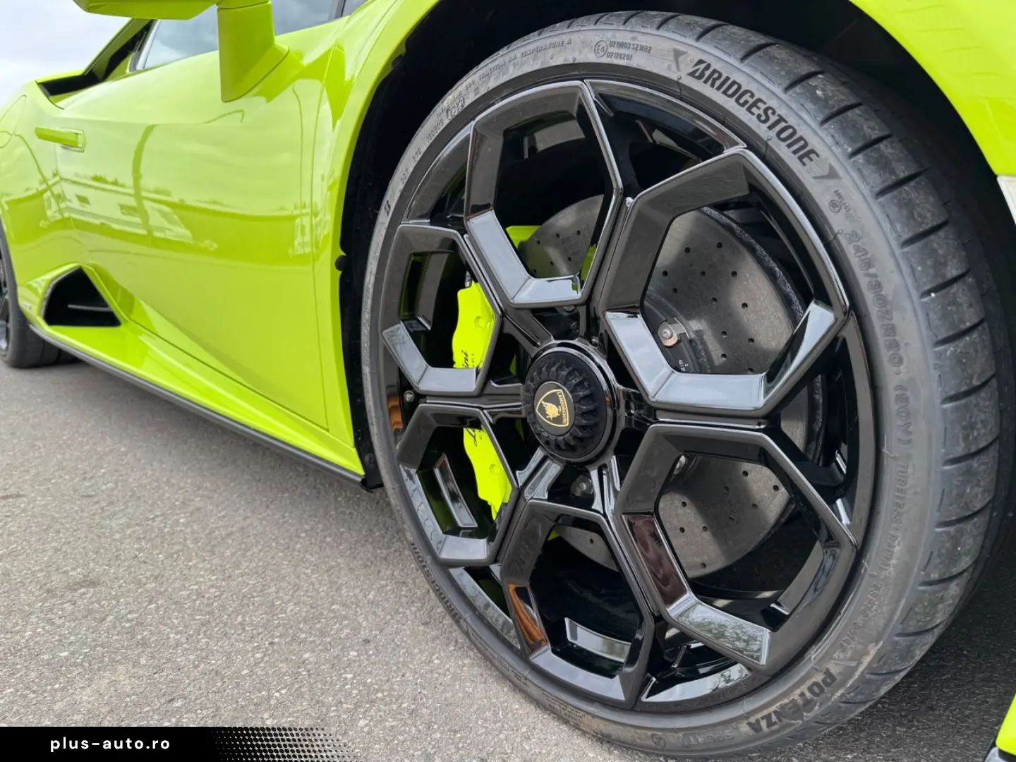 Huracán Tecnica CARBON LIFT RACING-SEATS SCANDAL