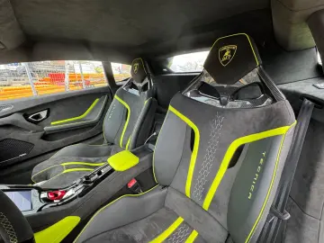 Huracán Tecnica CARBON LIFT RACING-SEATS SCANDAL