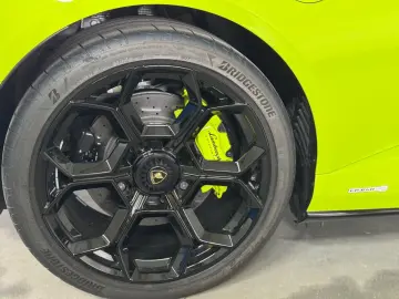 Huracán Tecnica CARBON LIFT RACING-SEATS SCANDAL