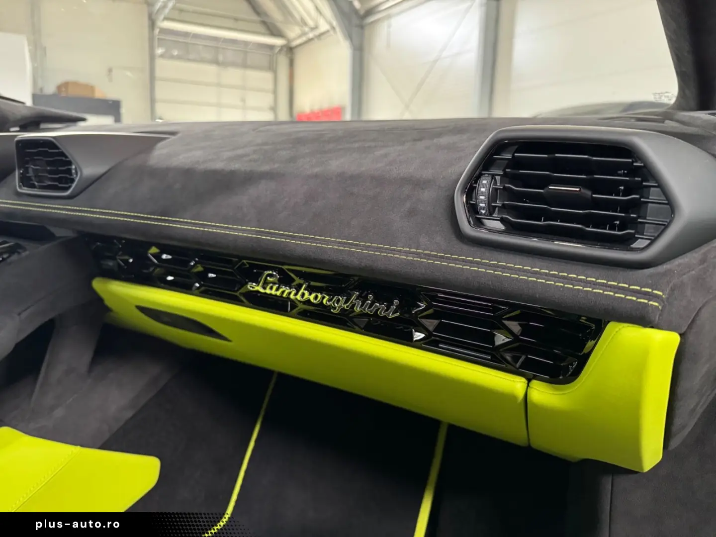 Huracán Tecnica CARBON LIFT RACING-SEATS SCANDAL