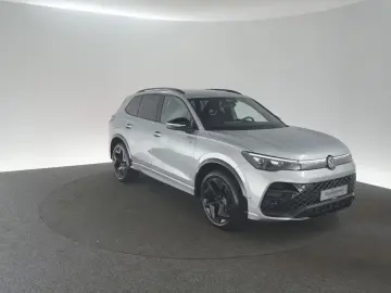 Volkswagen Tiguan 2.0 TDI 4Motion DSG R-Line ACC