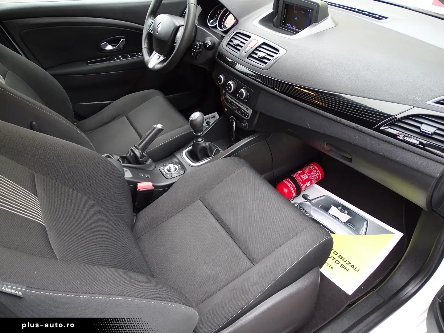 RENAULT MEGANE 1.6 MPI TOM TOM EDITION 2011