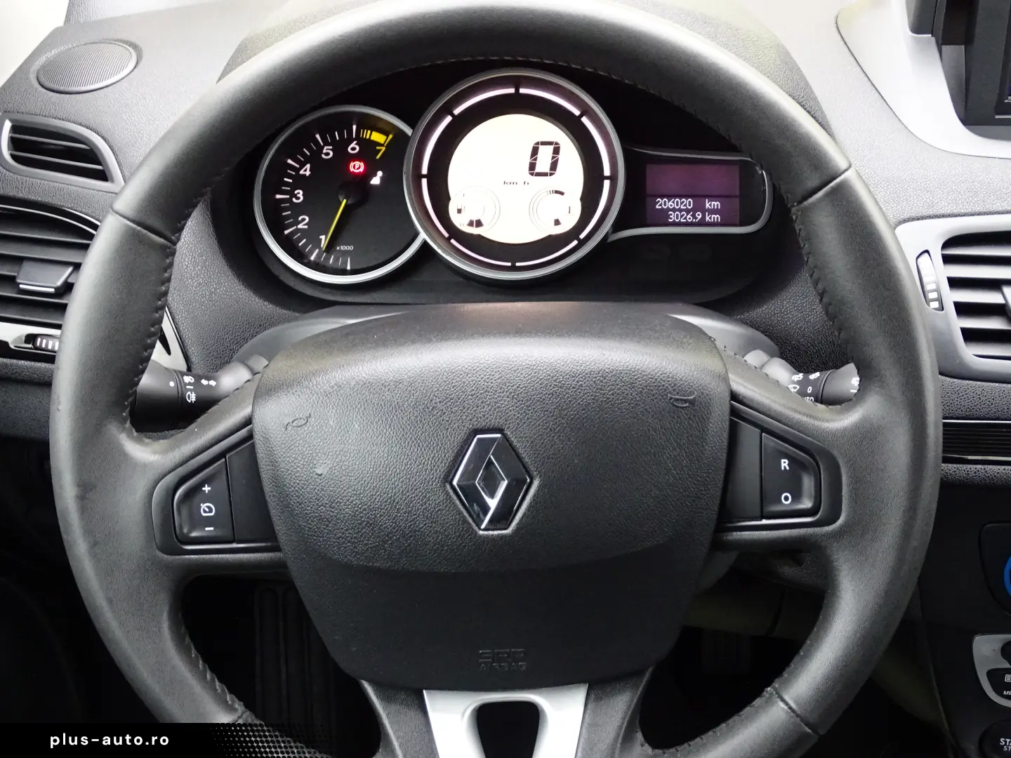 RENAULT MEGANE 1.6 MPI TOM TOM EDITION 2011