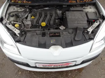 RENAULT MEGANE 1.6 MPI TOM TOM EDITION 2011