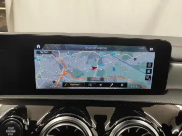 MERCEDES CLA 250e PLUG-IN HYBRID AMG LINE