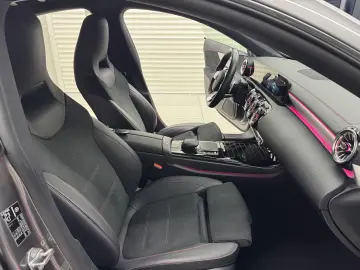 MERCEDES CLA 250e PLUG-IN HYBRID AMG LINE