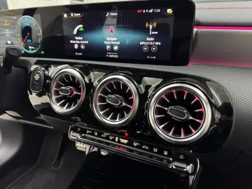 MERCEDES CLA 250e PLUG-IN HYBRID AMG LINE