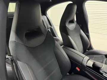 MERCEDES CLA 250e PLUG-IN HYBRID AMG LINE