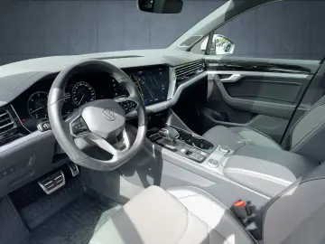 Touareg R-Line StHz AHK Pano HuD Dynaudio Luft A