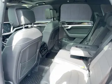 Touareg R-Line StHz AHK Pano HuD Dynaudio Luft A