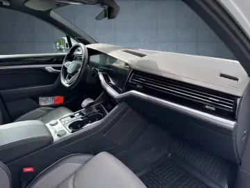 Touareg R-Line StHz AHK Pano HuD Dynaudio Luft A