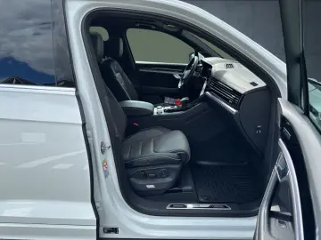 Touareg R-Line StHz AHK Pano HuD Dynaudio Luft A