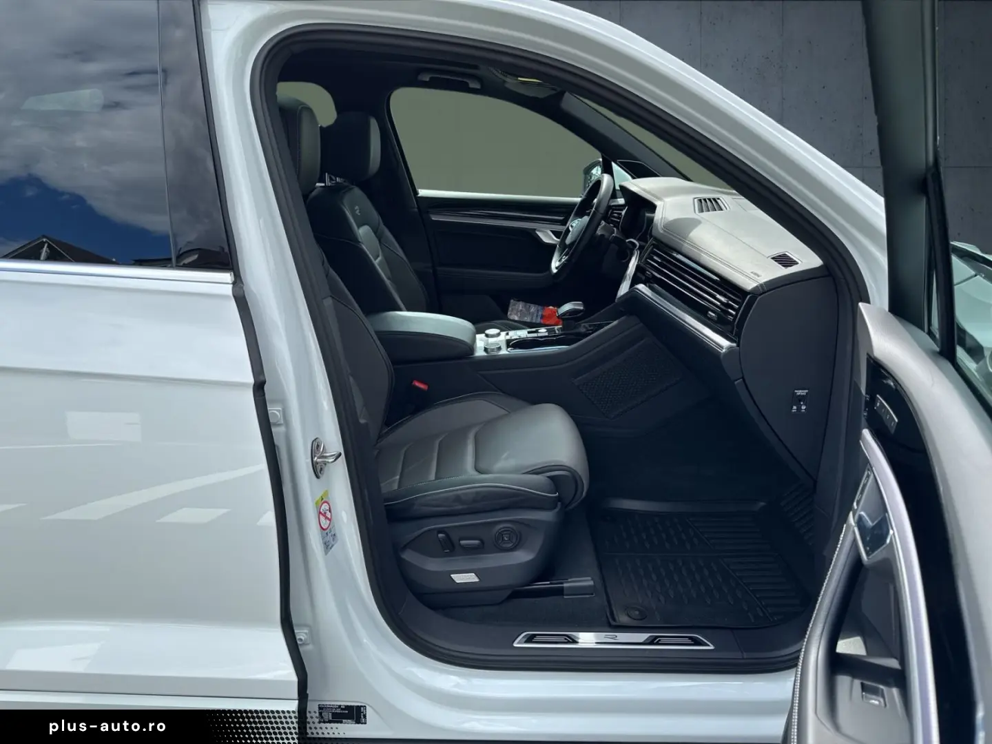 Touareg R-Line StHz AHK Pano HuD Dynaudio Luft A