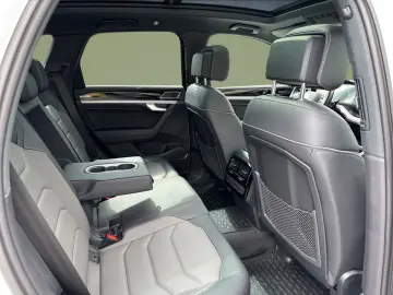 Touareg R-Line StHz AHK Pano HuD Dynaudio Luft A