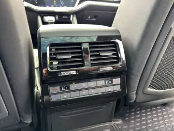 Touareg R-Line StHz AHK Pano HuD Dynaudio Luft A