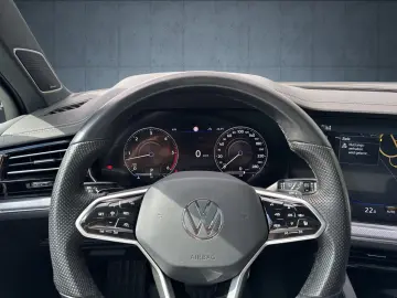 Touareg R-Line StHz AHK Pano HuD Dynaudio Luft A