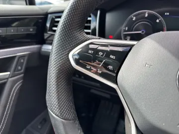 Touareg R-Line StHz AHK Pano HuD Dynaudio Luft A