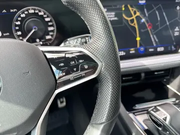 Touareg R-Line StHz AHK Pano HuD Dynaudio Luft A