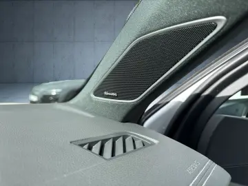 Touareg R-Line StHz AHK Pano HuD Dynaudio Luft A