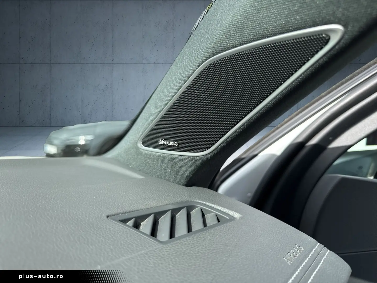 Touareg R-Line StHz AHK Pano HuD Dynaudio Luft A