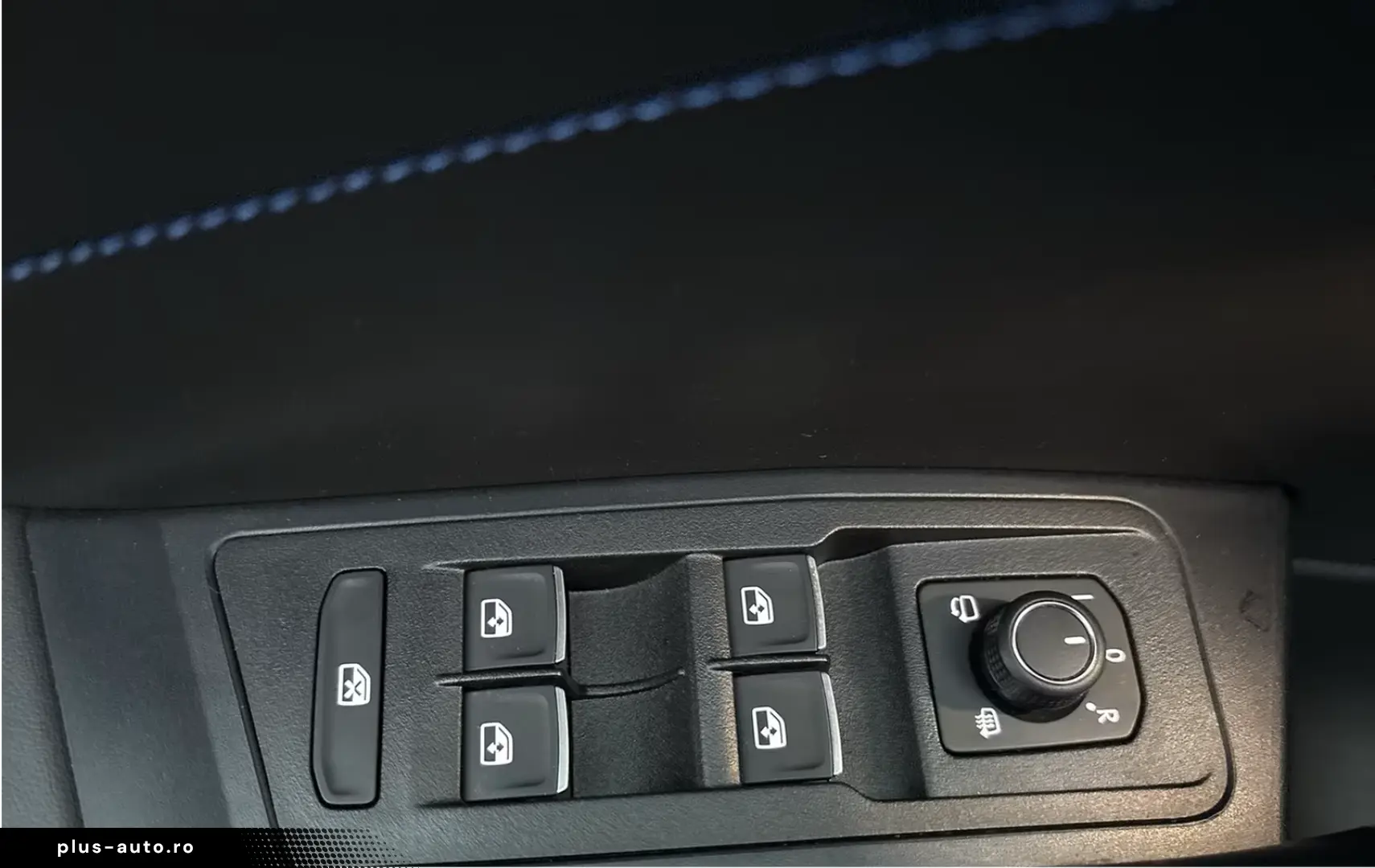 Volkswagen T-Roc 2.0 R 4X4 AKRAPOVIC LEDER PANO