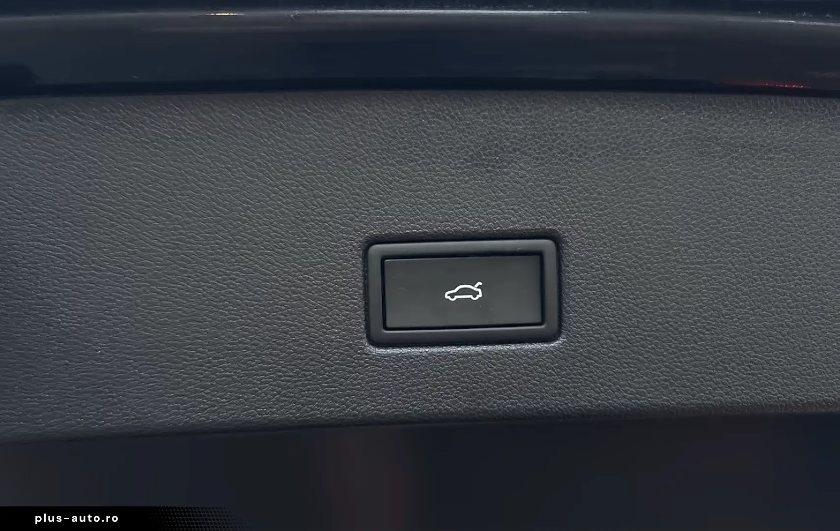 Volkswagen T-Roc 2.0 R 4X4 AKRAPOVIC LEDER PANO