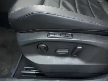 Volkswagen T-Roc 2.0 R 4X4 AKRAPOVIC LEDER PANO