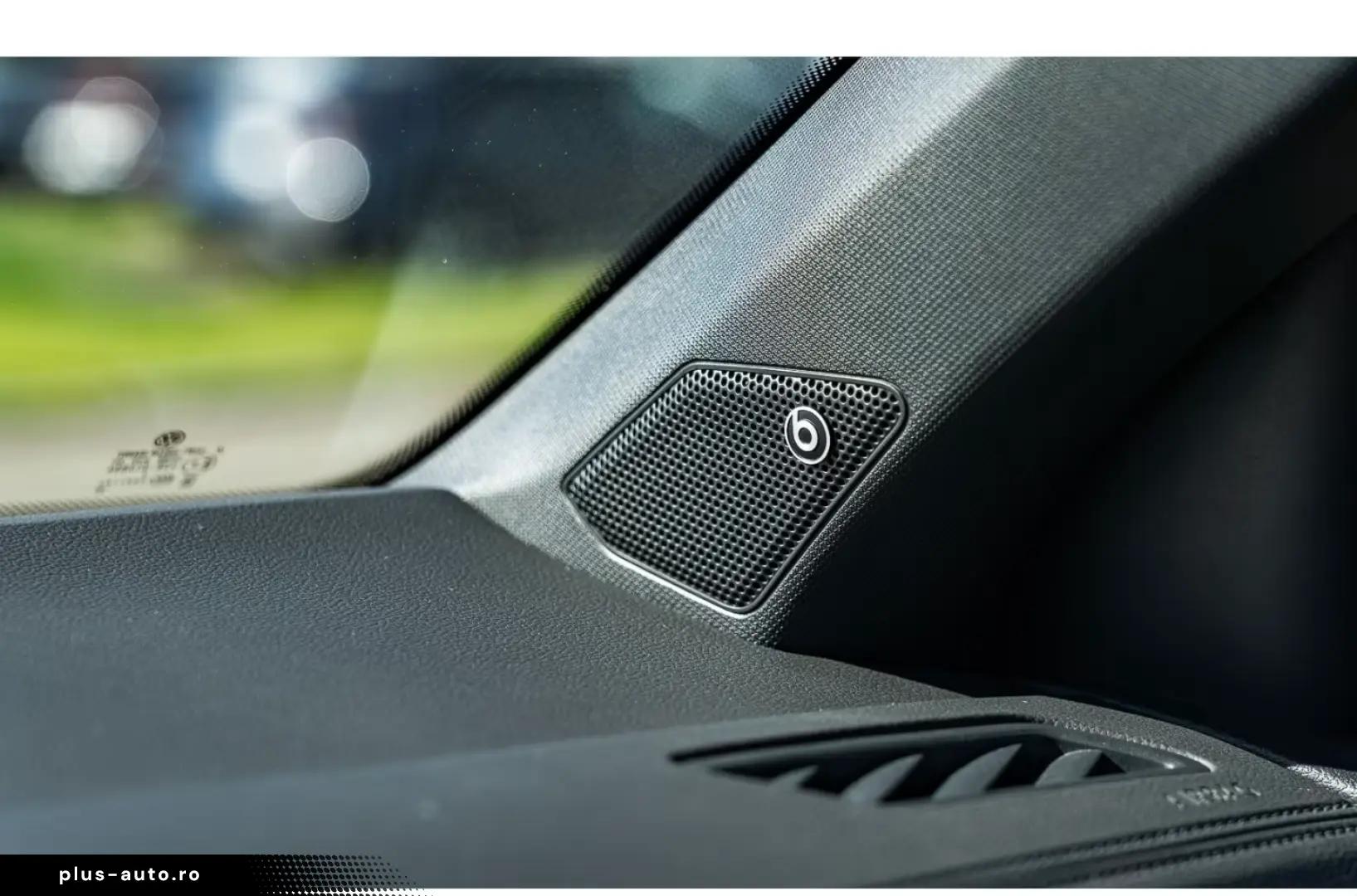 Volkswagen T-Roc R 2.0 TSI DSG 4Motion AKRAPOVIC PANO