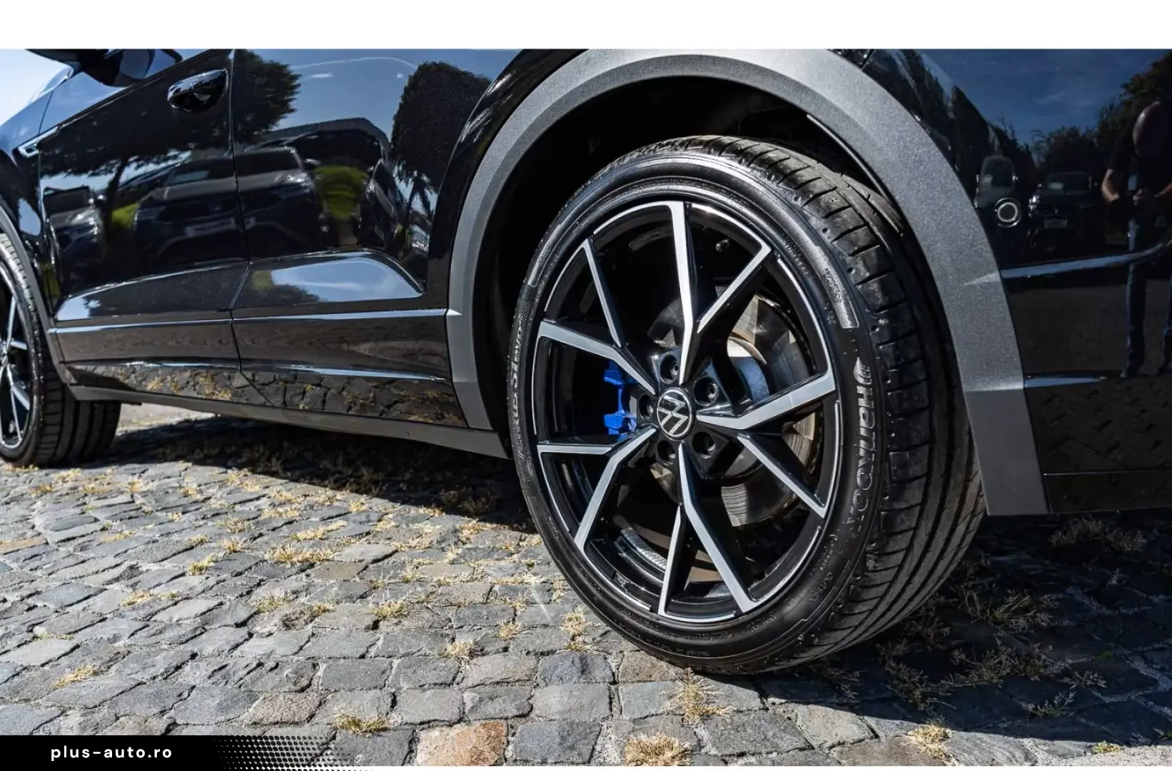 Volkswagen T-Roc R 2.0 TSI DSG 4Motion AKRAPOVIC PANO