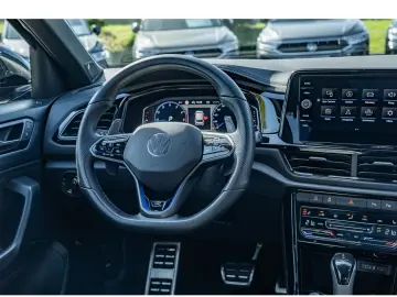 Volkswagen T-Roc R 2.0 TSI DSG 4Motion AKRAPOVIC PANO