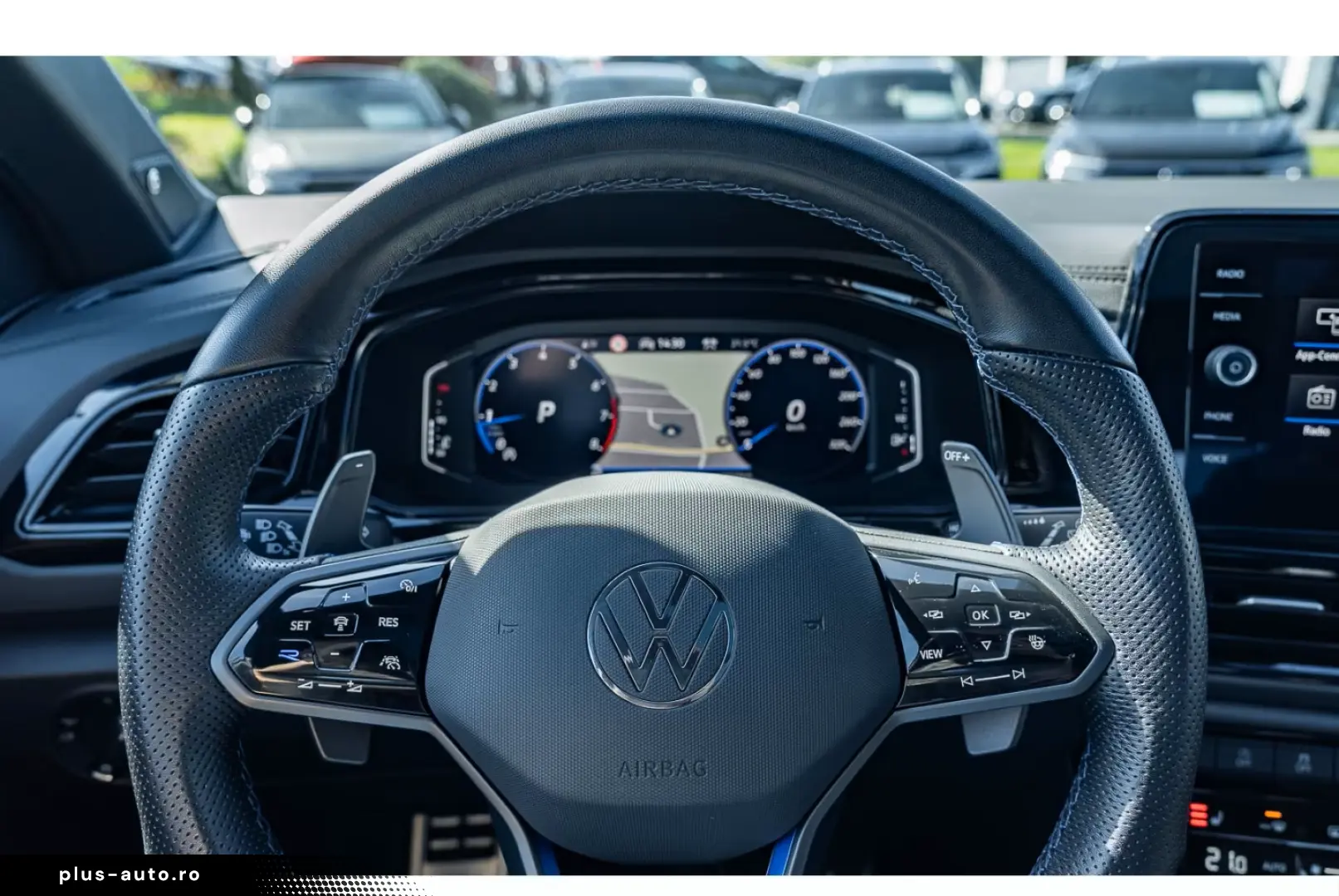 Volkswagen T-Roc R 2.0 TSI DSG 4Motion AKRAPOVIC PANO