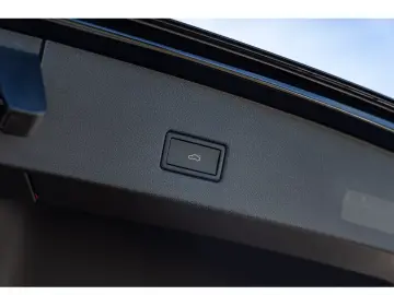 Volkswagen T-Roc R 2.0 TSI DSG 4Motion AKRAPOVIC PANO