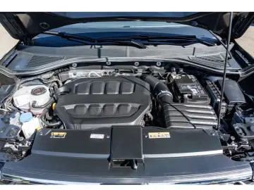 Volkswagen T-Roc R 2.0 TSI DSG 4Motion AKRAPOVIC PANO