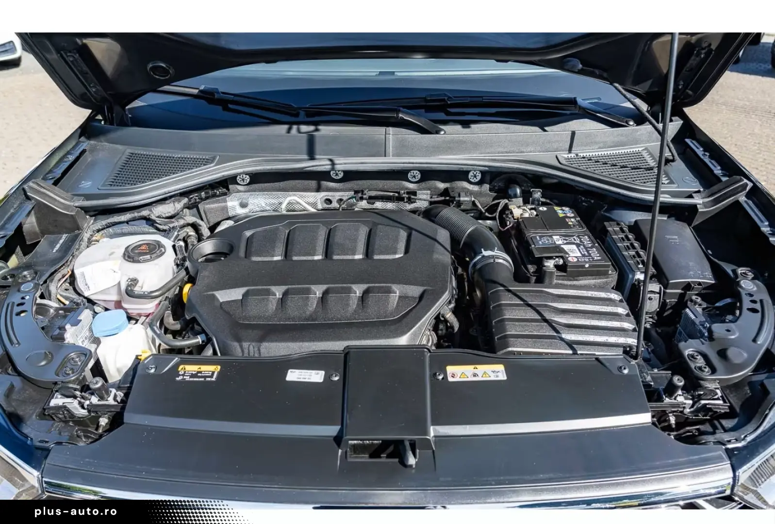 Volkswagen T-Roc R 2.0 TSI DSG 4Motion AKRAPOVIC PANO