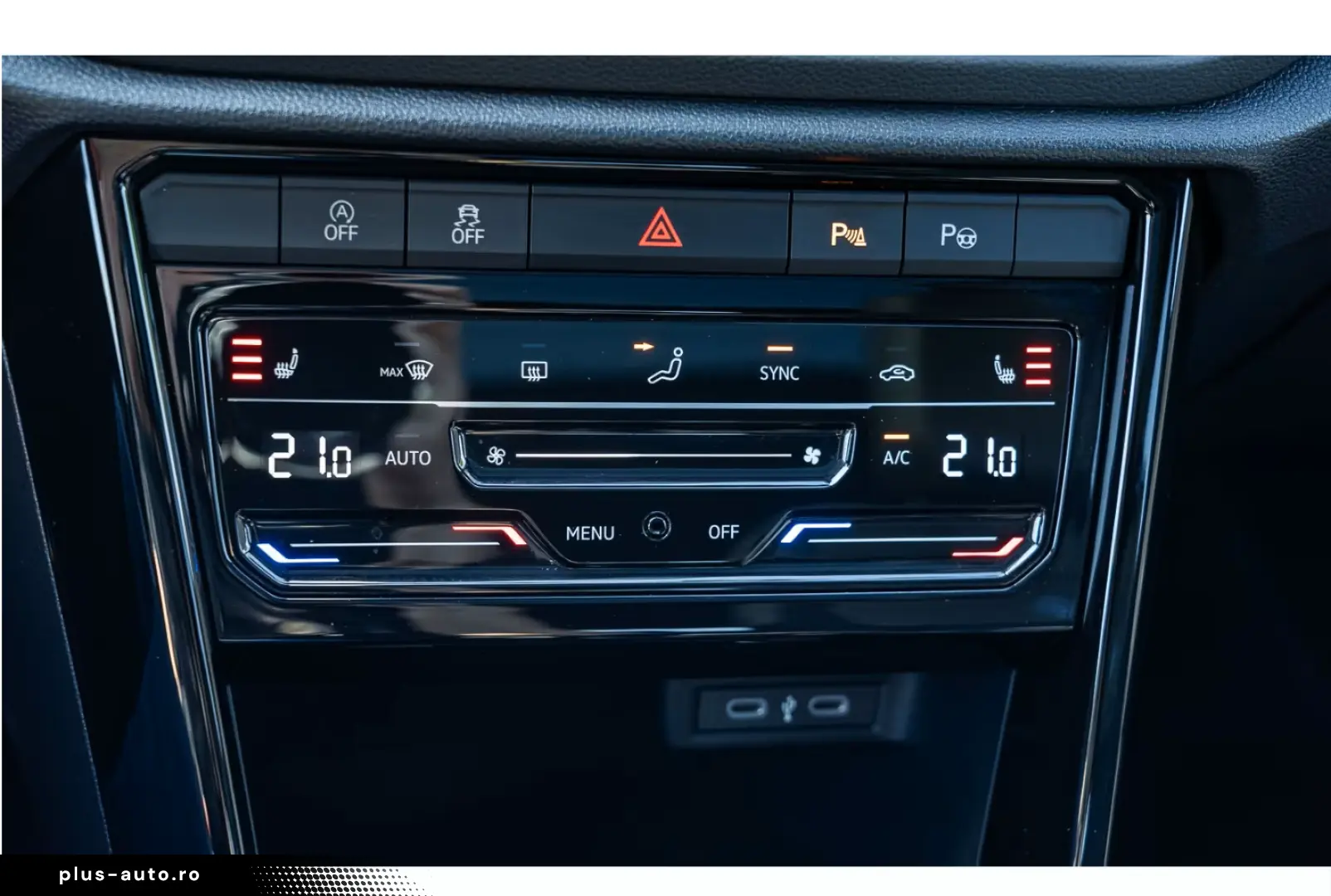 Volkswagen T-Roc R 2.0 TSI DSG 4Motion AKRAPOVIC PANO