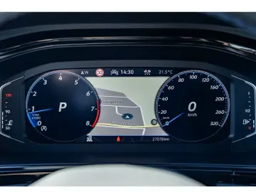 Volkswagen T-Roc R 2.0 TSI DSG 4Motion AKRAPOVIC PANO