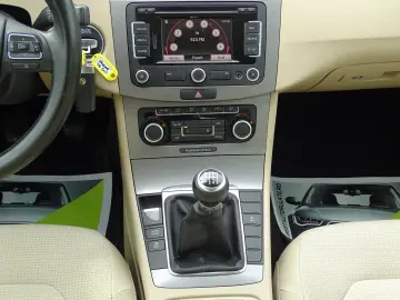 VW PASSAT B7 1.6 TDI 2011