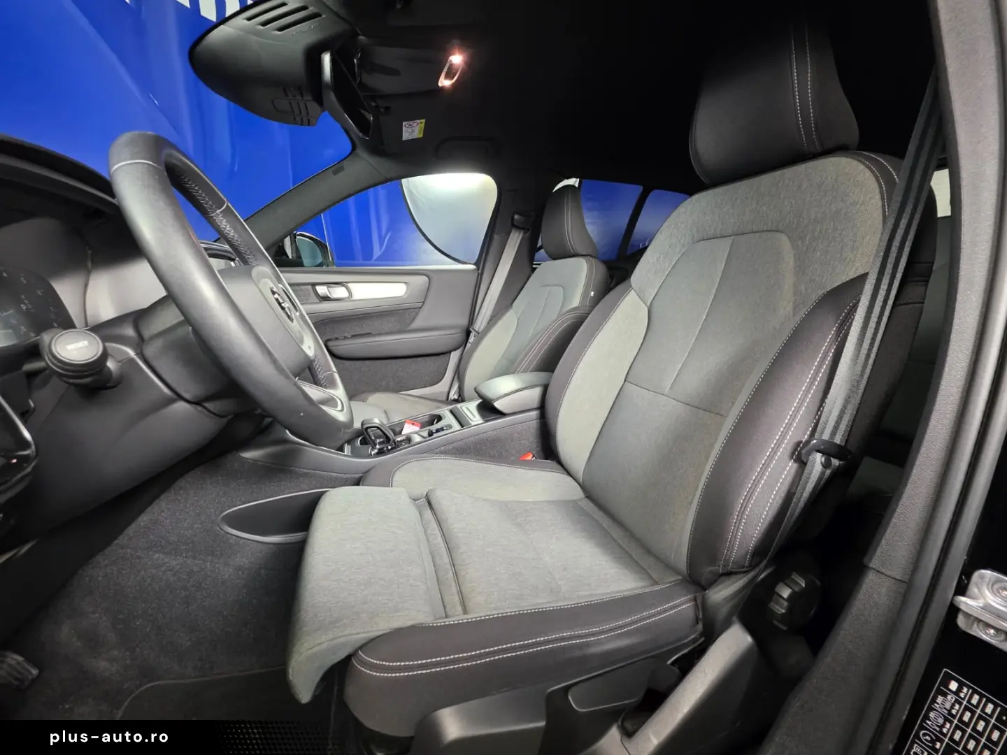 VOLVO XC 40 1.5 T3 163CP AT MOMENTUM PRO 2021