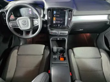 VOLVO XC 40 1.5 T3 163CP AT MOMENTUM PRO 2021