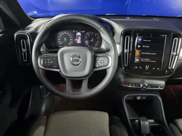 VOLVO XC 40 1.5 T3 163CP AT MOMENTUM PRO 2021