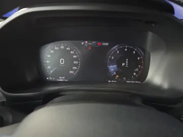 VOLVO XC 40 1.5 T3 163CP AT MOMENTUM PRO 2021