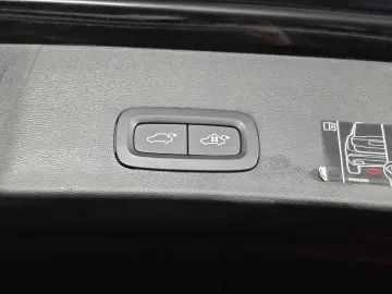 VOLVO XC 40 1.5 T3 163CP AT MOMENTUM PRO 2021