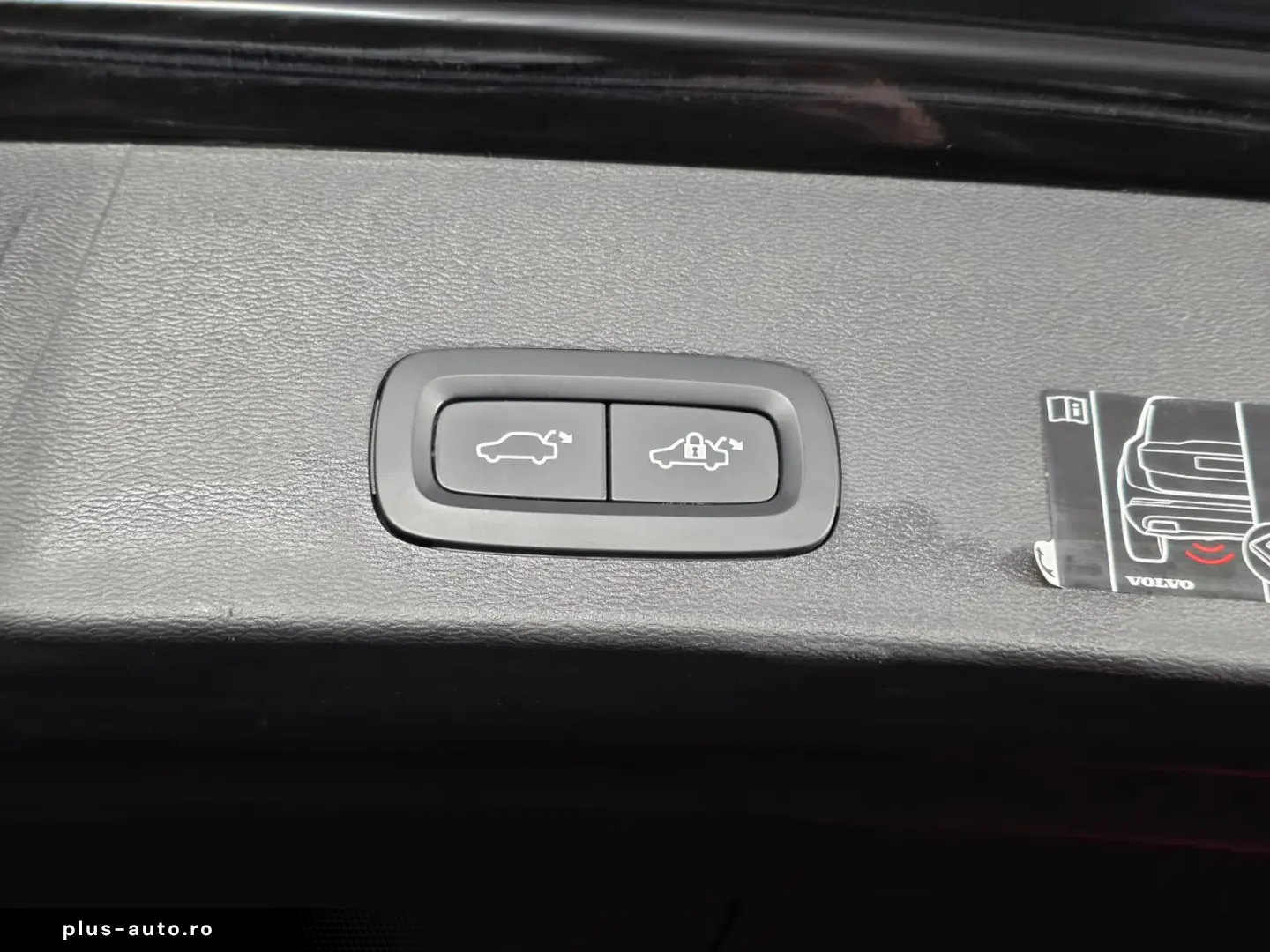 VOLVO XC 40 1.5 T3 163CP AT MOMENTUM PRO 2021