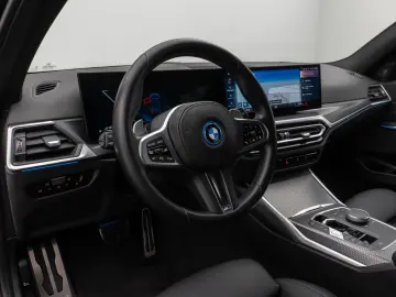 330e M Sport Kamera DAB H K Stop&Go LED 19Zoll