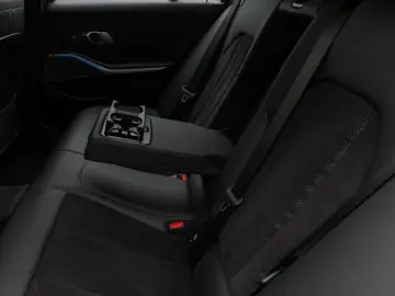 330e M Sport Kamera DAB H K Stop&Go LED 19Zoll