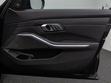 330e M Sport Kamera DAB H K Stop&Go LED 19Zoll